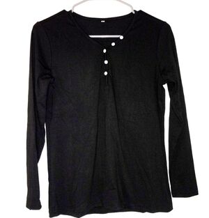 Long sleeve V-cut solid black top with buttons